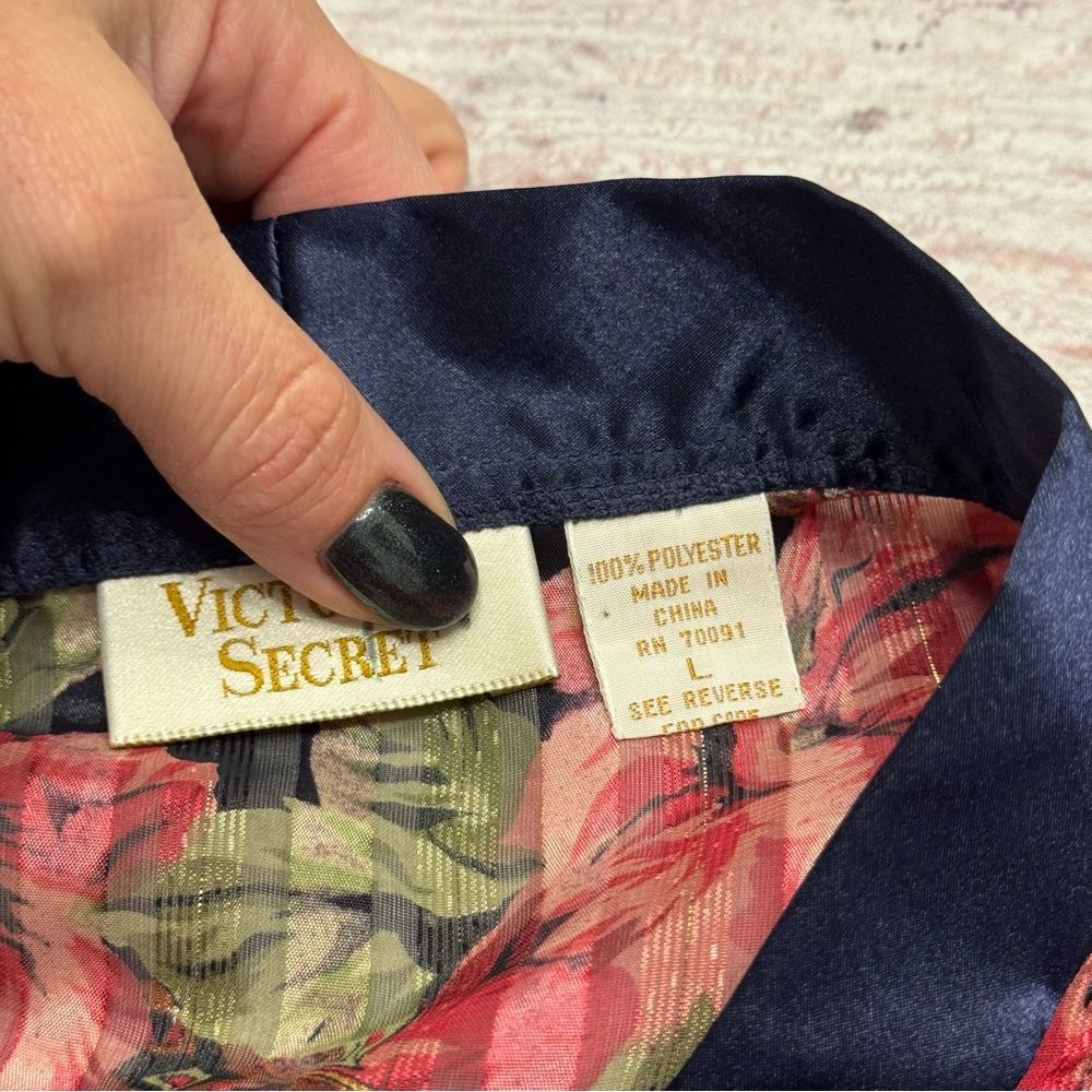 Victoria’s Secret Gold Label Vintage Pajama Set Satin Silky Red Navy Size Large - Picture 4 of 14